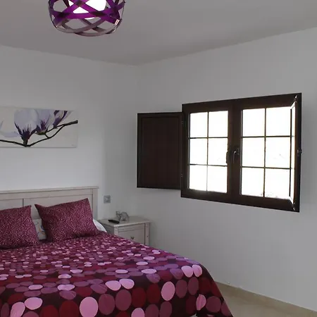 Santana Villa Uga